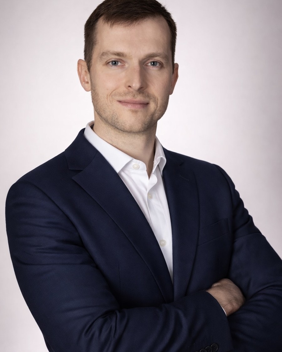 Yuriy Melnyk meeting clients in the GTA